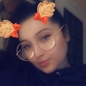 Meet your Posher, Karina